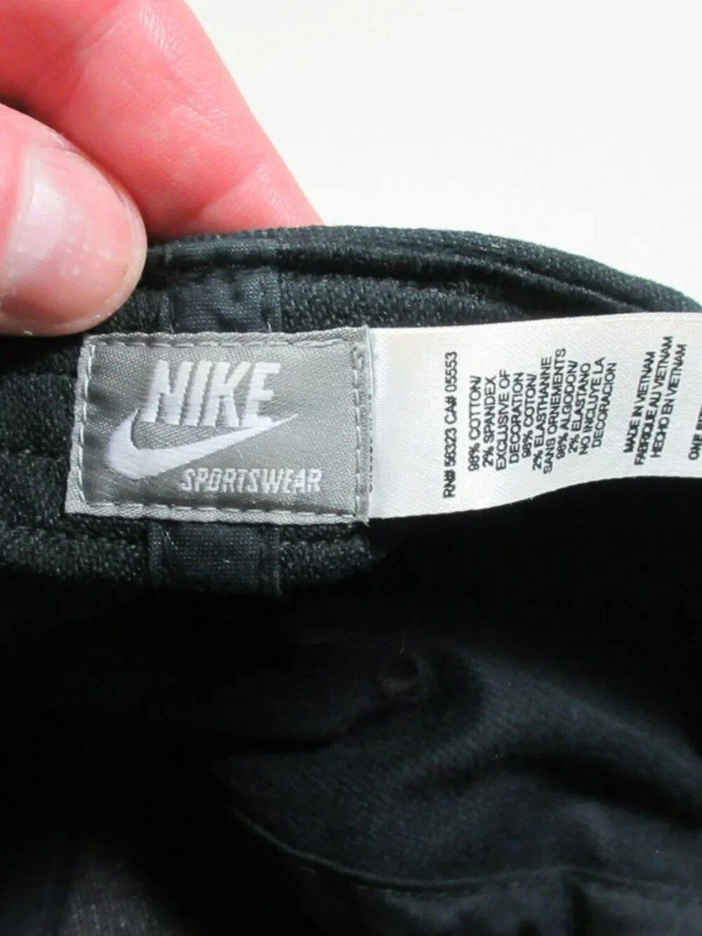 Vintage Nike boys Y2K red black skull weights football hat OS